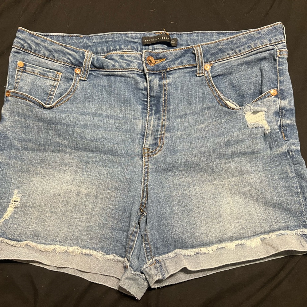 Truth and theory womens Jean shorts size 14